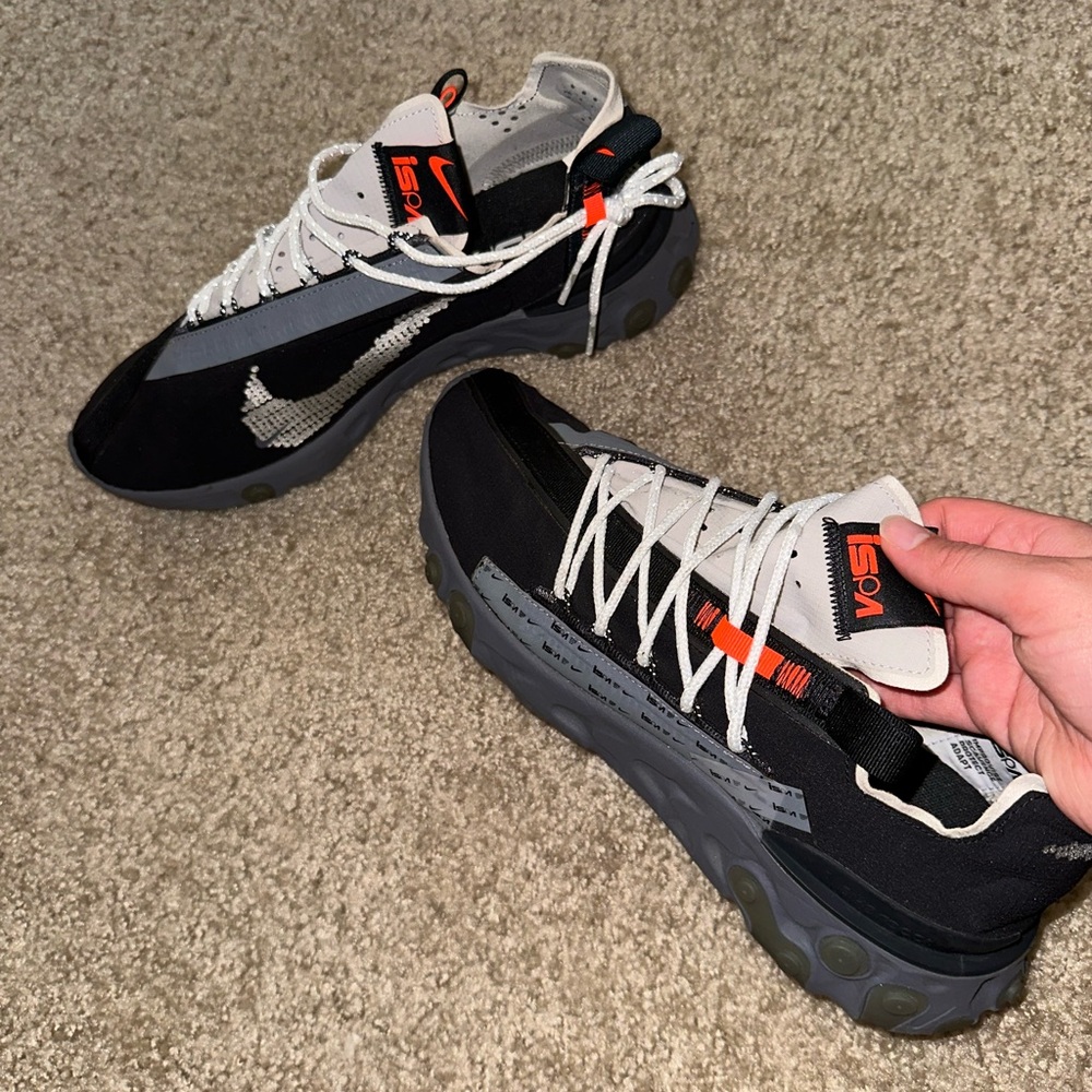 Nike ispa react